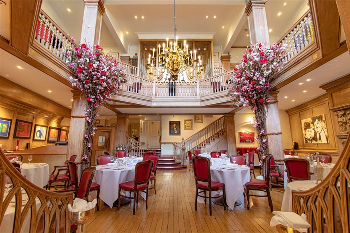 Lot 11 * Enjoy A Fabulous Signature Lunch Experience At Mosimann's Private Dining Club For 2